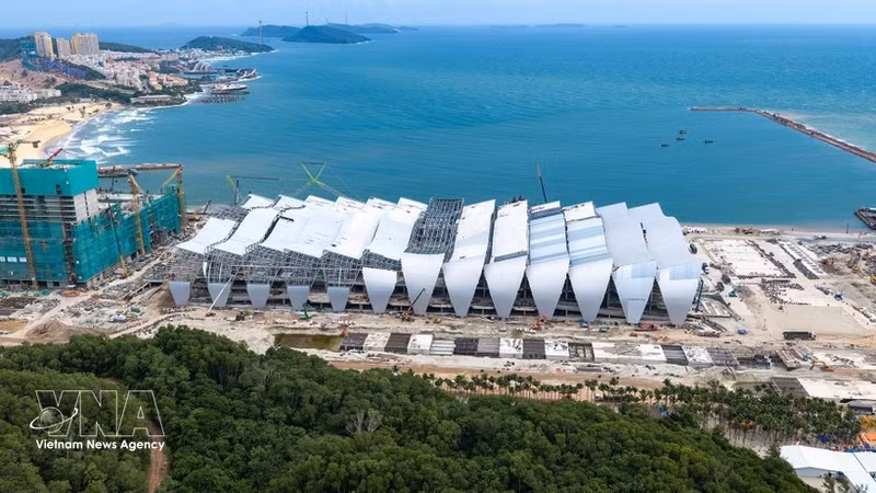Construcción del Centro de Convenciones para la Semana de Líderes Económicos de APEC 2027. (Foto: VNA)