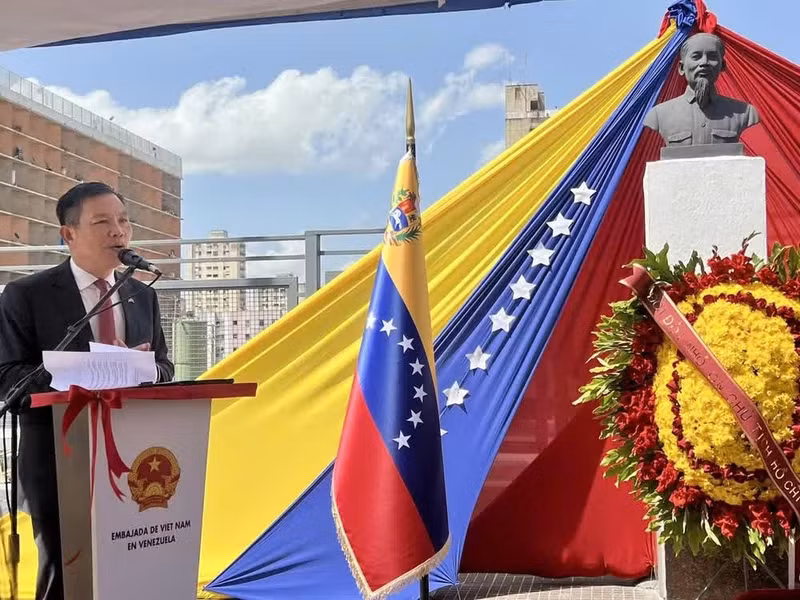 El embajador de Vietnam en Caracas, Vu Trung My.
