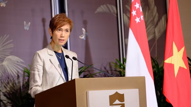 La ministra singapurense de Desarrollo Digital e Información, Josephine Teo.