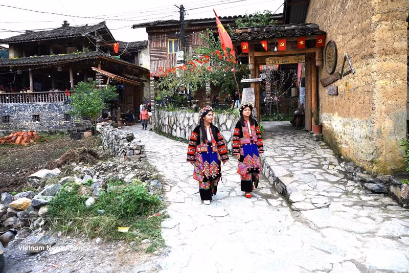 Casas en la aldea turística comunitaria de Lo Lo Chai. (Fuente: VNA)