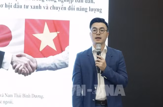 Nguyen Duy Kien, del Ministerio de Industria y Comercio, habla en el evento (Fuente: VNA)