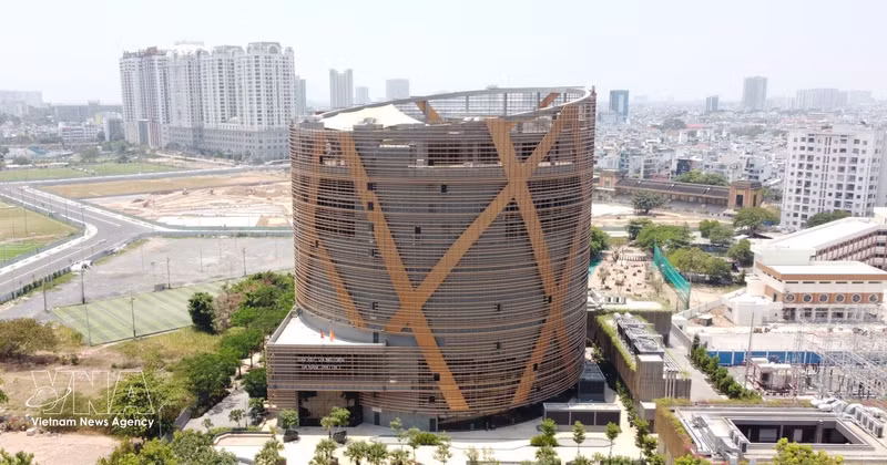 El Centro de Circo y Artes Escénicas Multiusos de Phu Tho se convertirá en un emblemático referente cultural y artístico de Ciudad Ho Chi Minh cuando abra sus puertas. (Foto: VNA)