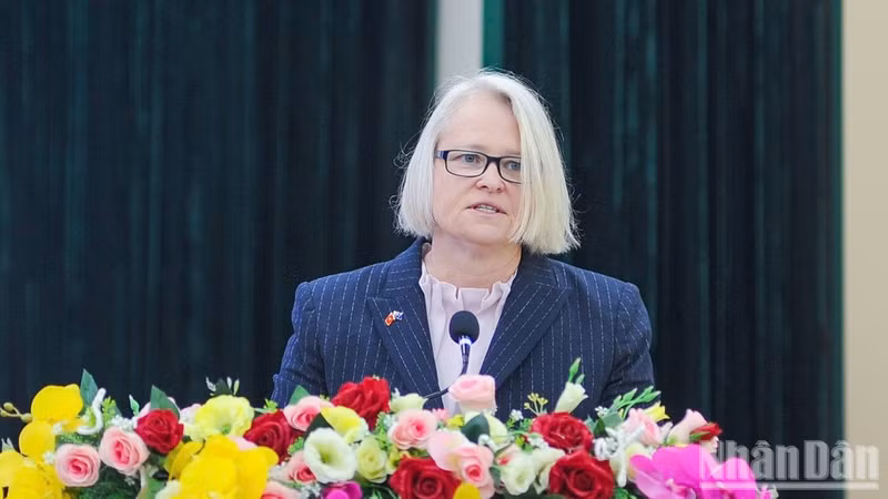 Un ponente australiano interviene en el foro. (Foto: Cong Vinh)