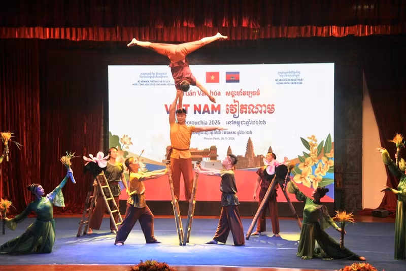 Una representación artística en la Semana de la Cultura Vietnamita en Camboya en 2026. (Foto: VNA)