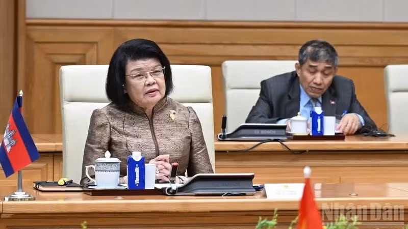 La presidente de la Asamblea Nacional de Camboya, Samdech Khuon Sudary, concluye su visita a Vietnam.