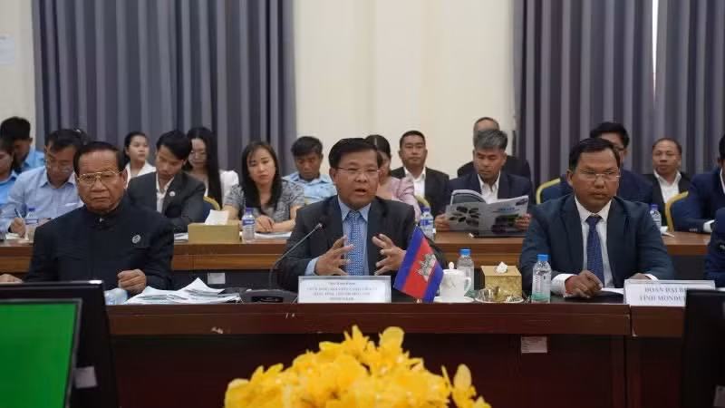 Delegación de Mondulkiri al foro.