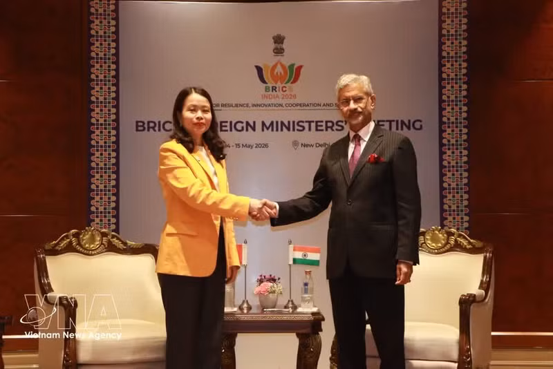 La viceministra de Relaciones Exteriores Nguyen Minh Hang, y el el ministro de Relaciones Exteriores de India, Subrahmanyam Jaishankar. (Foto: VNA)