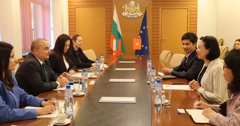 Vista general de la reunión. (Foto: Embajada de Vietnam en Bulgaria)