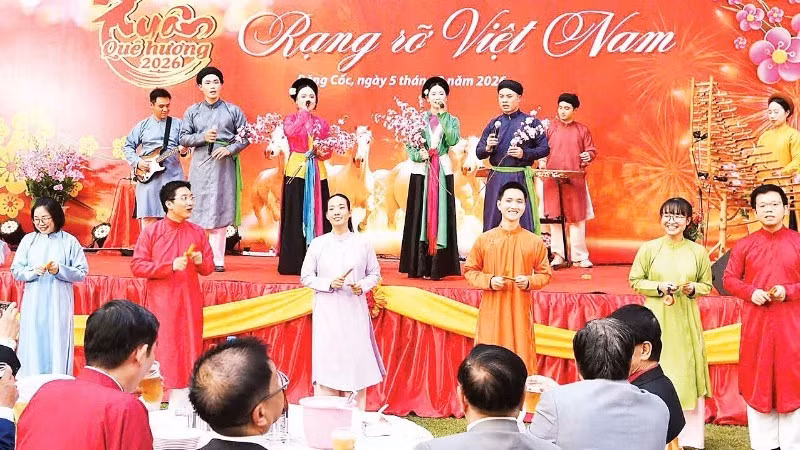 La embajada de Vietnam en Tailandia organiza el programa “Primavera en la Patria” para fortalecer los vínculos entre la comunidad vietnamita. (Foto: Embajada de Vietnam en Tailandia)