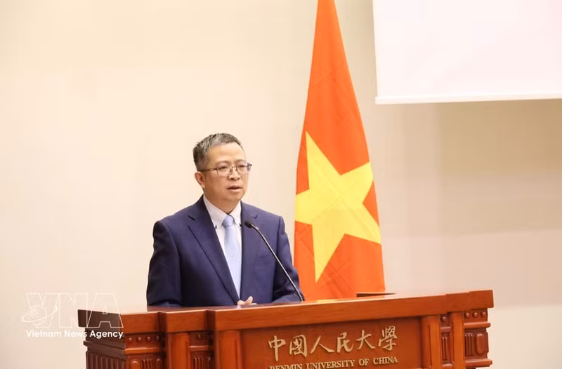 El embajador de Vietnam en China, Pham Thanh Binh, interviene en la cita (Foto: VNA)