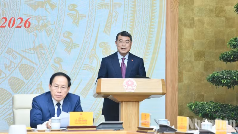 El primer ministro de Vietnam, Le Minh Hung, habla en la cita (Foto: Thanh Giang)
