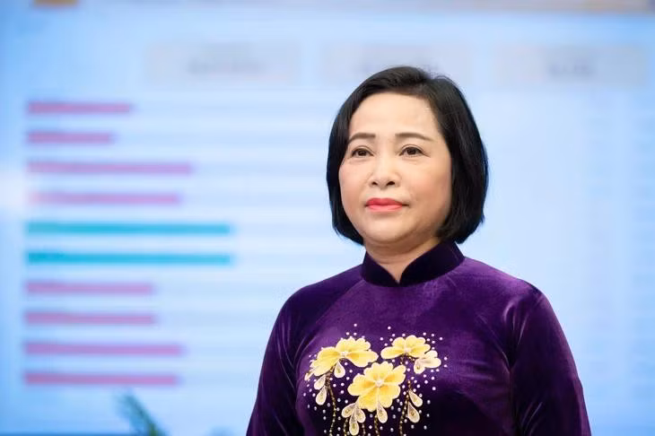 La vicepresidenta de la Asamblea Nacional y miembro del Consejo Electoral Nacional (CEN), Nguyen Thi Thanh, en declaración ante la prensa. 