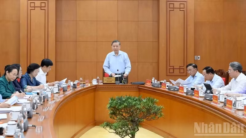 El secretario general del Partido Comunista de Vietnam y presidente del país, To Lam, habla en la cita.