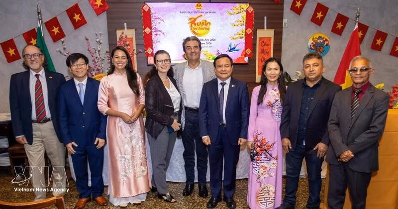 Delegados participantes en la cita (Foto: Cortesía de la Embajada de Vietnam en Brazil)