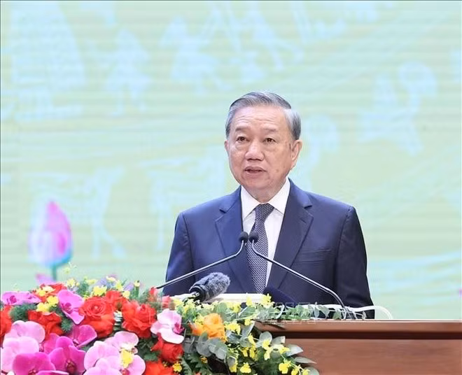 El secretario general del Partido Comunista de Vietnam, To Lam, interviene en la cita (Foto: VNA)