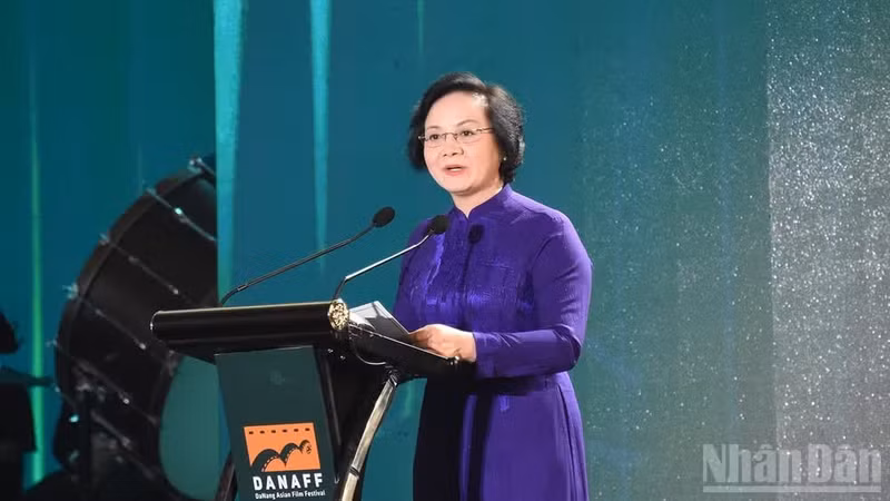 La viceprimera ministra de Vietnam, Pham Thi Thanh Tra, en la inauguració del IV Festival de Cine Asiático de Da Nang. (Foto: VNA)