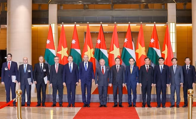 Delegados participantes en la reunión (Foto: VNA)
