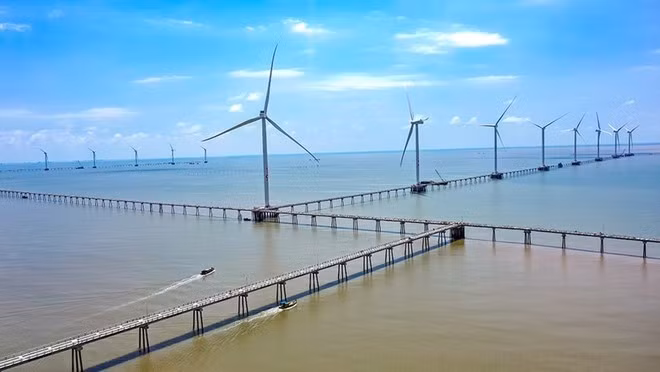 Un rincón de la planta de energía eólica Dong Hai 1, Tra Vinh. (Fuente: https://www.qdnd.vn/)
