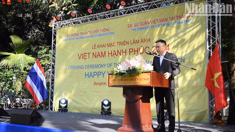 El jefe del Departamento de Comunicación exterior, Pham Anh Tuan. El jefe del Departamento de Comunicación exterior, Pham Anh Tuan.