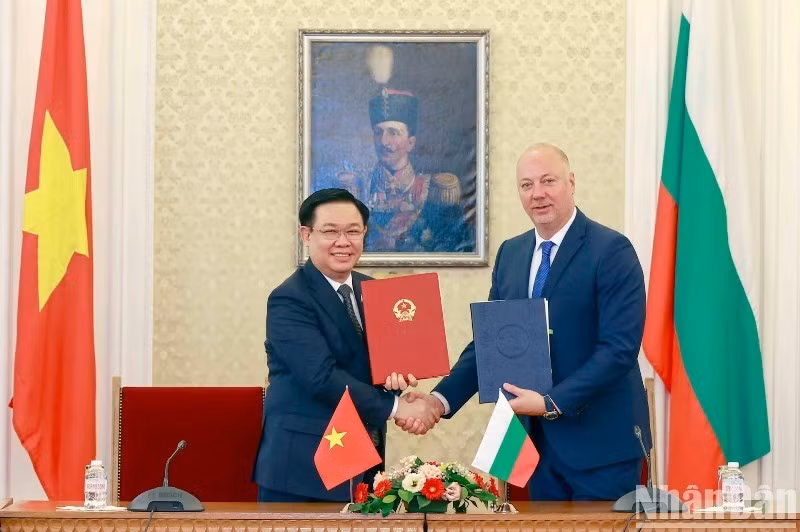 Nuevo hito en las relaciones Vietnam-Bulgaria