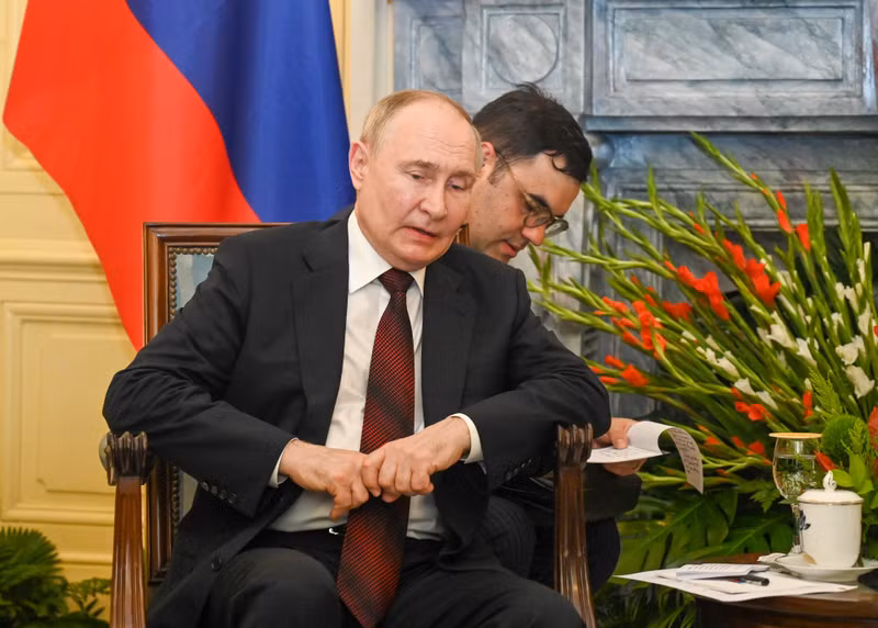 Titular de Asamblea Nacional de Vietnam recibe al presidente ruso ảnh 4
