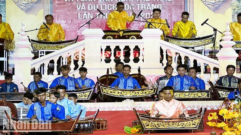 Artistas de la orquesta de Ngu am.