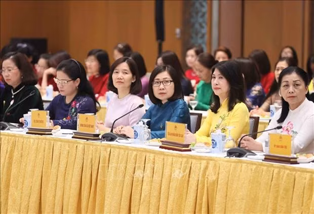 Participantes en la cita (Foto: VNA)