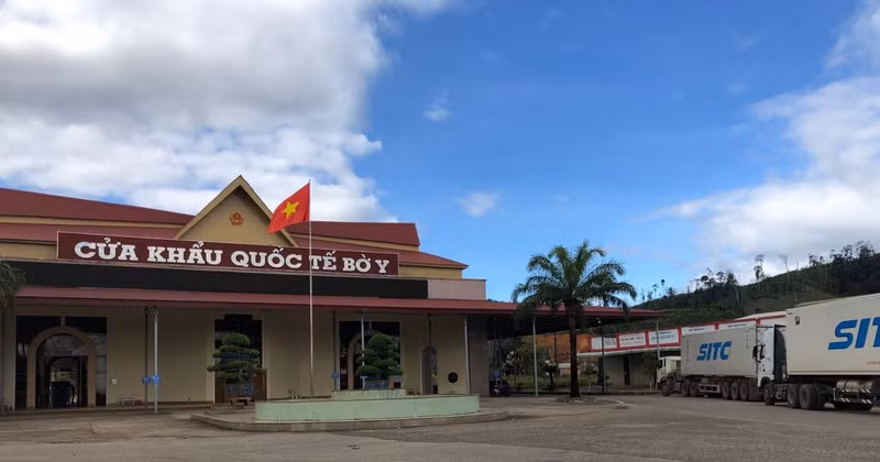La puerta fronteriza internacional de Bo Y (Fuente:VNA)