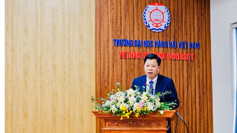 El jefe de la Administración de la Zona Económica de Hai Phong, Le Trung Kien.