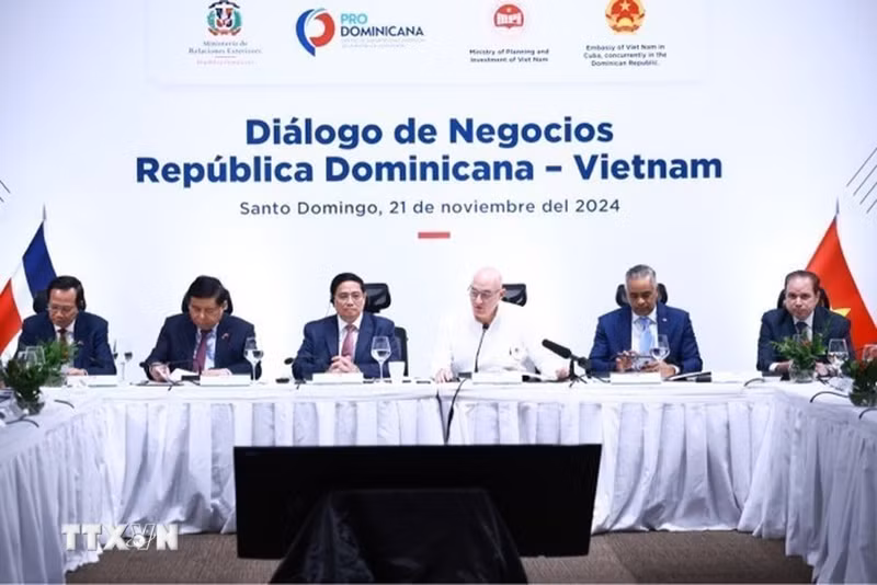 El premier vietnamita asiste al Diálogo de Negocios Vietnam- República Dominicana.