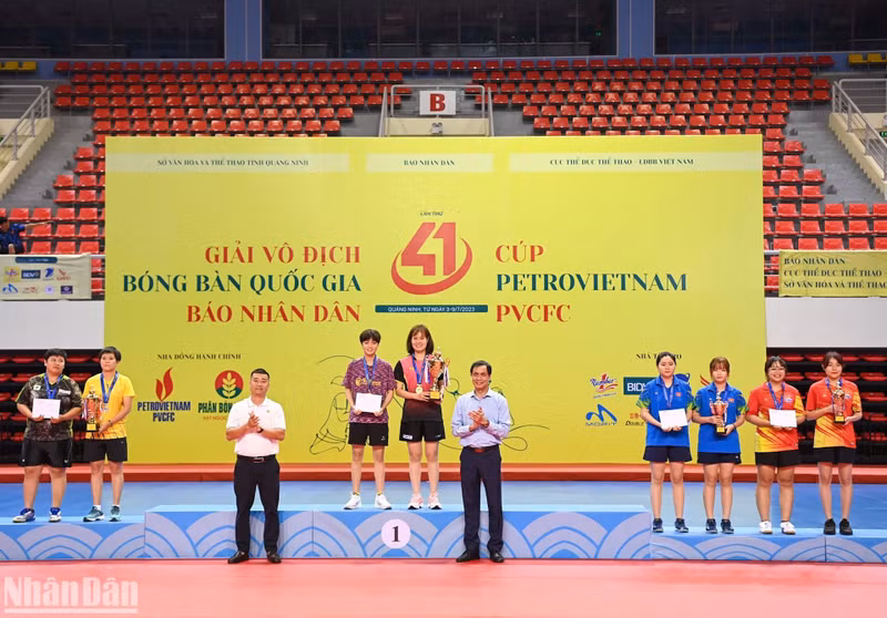 Ganadoras de la categoría de doble femenino.