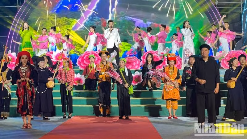 Celebran en Lang Son Festival de Cultura de grupos étnicos 