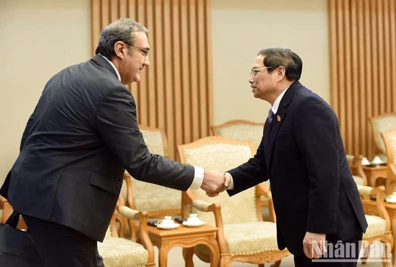 El premier vietnamita recibió a los miembros de la delegación de la Cancillería de Portugal.