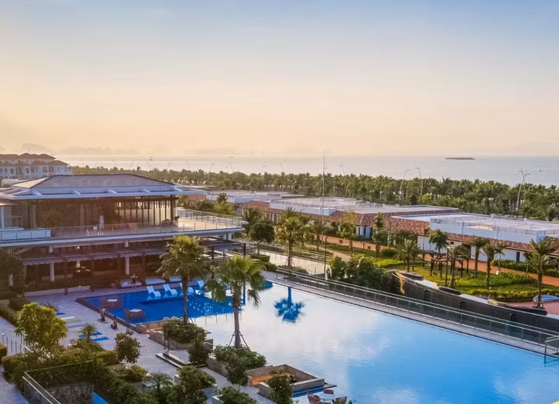 El Resort Premier Village Ha Long Bay.