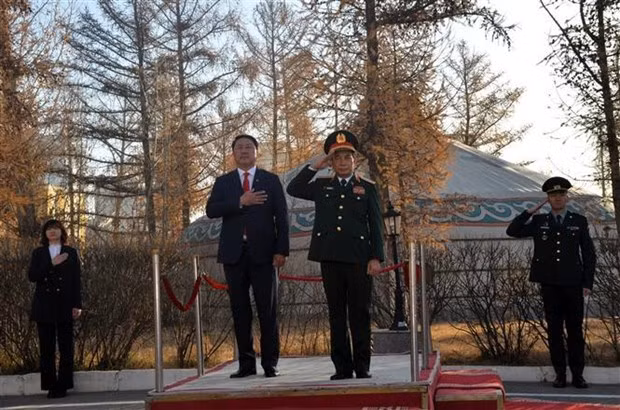Ceremonia oficial de bienvenida al ministro de Defensa de Vietnam, Phan Van Giang. (Foto: VNA)
