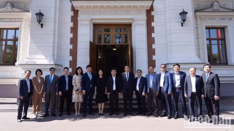 En la Embajada de Vietnam en Rusia.