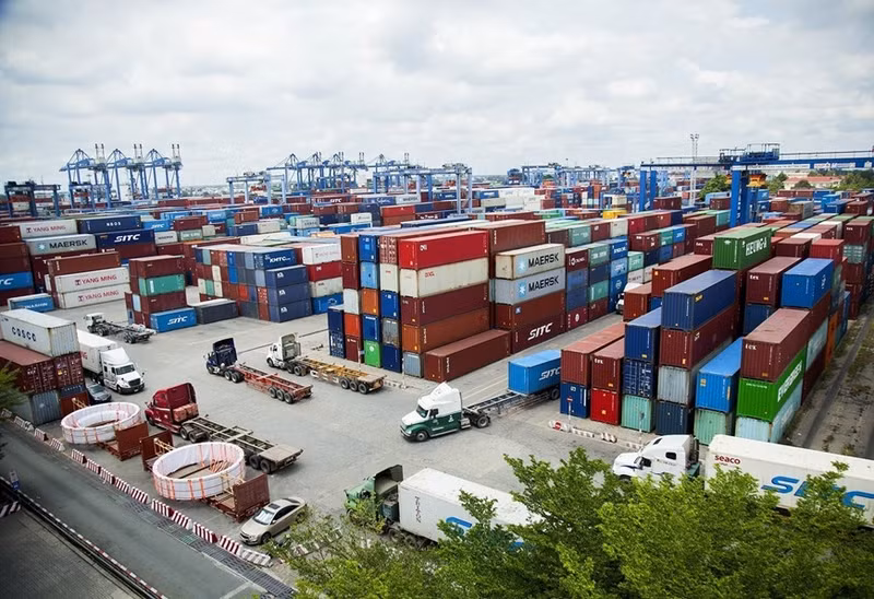 Tan Cang Sai Gon, puerto más grande y moderno de Vietnam con una cuota de mercado de contenedores de importación y exportación que representa más del 90 por ciento de la región sur y más del 60 por ciento de la cuota de mercado del país. (Fuente: VNA) Tan Cang Sai Gon, puerto más grande y moderno de Vietnam con una cuota de mercado de contenedores de importación y exportación que representa más del 90 por ciento de la región sur y más del 60 por ciento de la cuota de mercado del país. (Fuente: VNA)