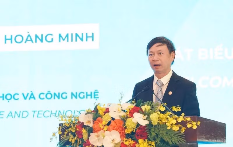 El viceministro de Ciencia y Tecnología Hoang Minh habla en la conferencia. (Fuente: VNA)