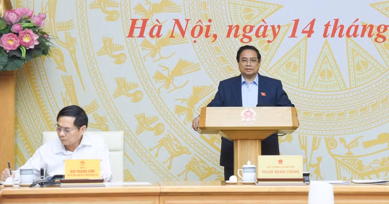 El premier Pham Minh Chinh dirige el encuentro sobre la lucha contra el fraude comercial y falsificación de productos.