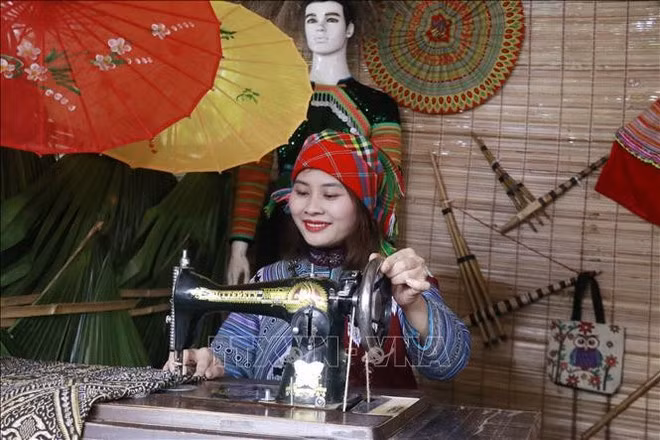 Traje de los Mong. (Fuente: baotintuc.vn)