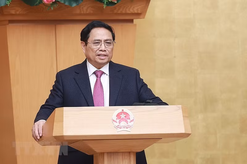 Primer ministro Pham Minh Chinh preside reunión de elaboración de leyes del Gobierno. (Fotografía: VNA)