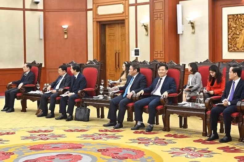 La delegación vietnamita.