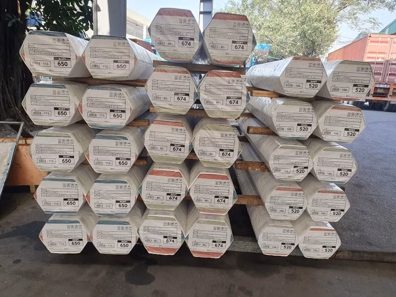 El primer lote de tubos de acero de Hoa Phat exportado a Japón.