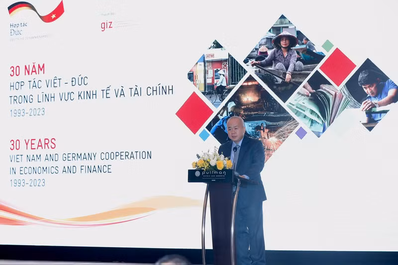El viceministro de Planificación e Inversión de Vietnam, Do Thanh Trung, en el evento.