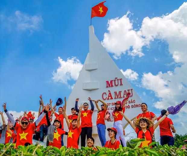 Mui Ca Mau es un cabo en el sur de la provincia de Ca Mau. Es también el extremo meridional de Vietnam. (Fotografía: VNA) Mui Ca Mau es un cabo en el sur de la provincia de Ca Mau. Es también el extremo meridional de Vietnam. (Fotografía: VNA)