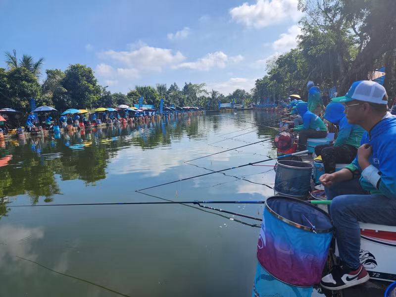 Más de 100 participantes en torneo internacional de pesca deportiva. (Fotografía: toquoc.vn)