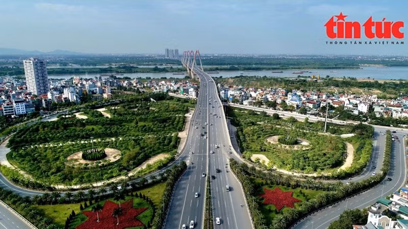 Hanói está acelerando su Planificación para el período 2021-2030 con visión a 2050 y ajustando la Planificación General a 2045 con visión a 2065, entre otros, especialmente la zonificación de ciudades satélite y la planificación de la construcción de distritos.