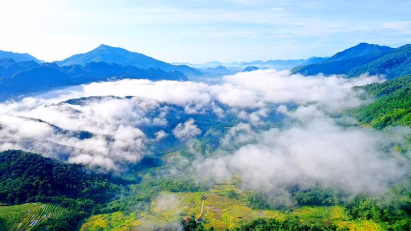 La naturaleza dota a Pu Luong de una belleza salvaje y poética.