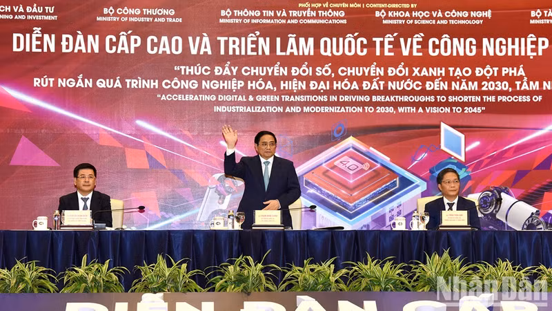 El primer ministro copreside el Foro de alto nivel de la industria 4.0.
