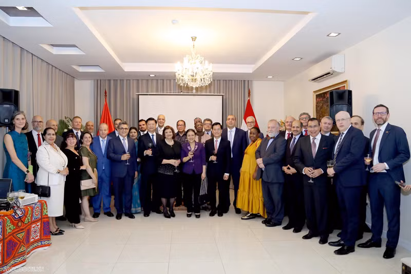 Delegados al evento. (Foto: baoquocte.vn)
